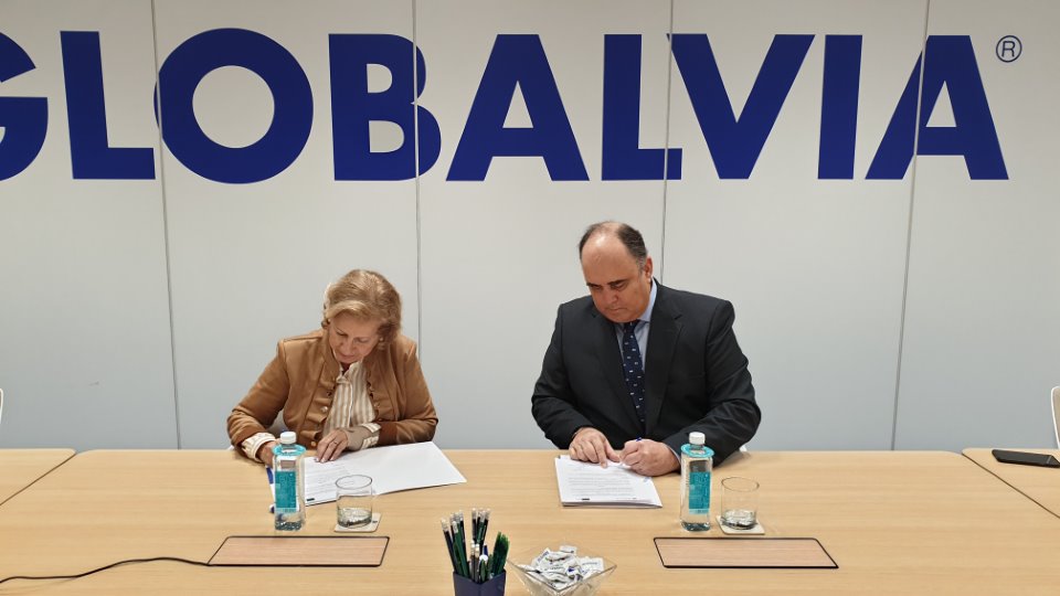 Globalvia and adEla Association sign their collaboration agreement for two years