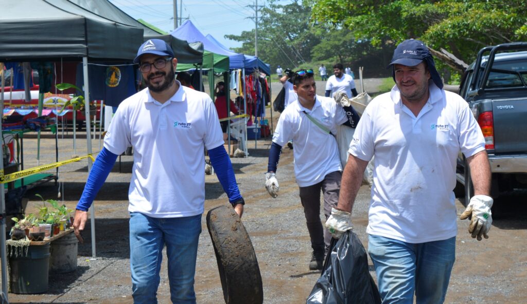 Ruta-27-Globalvia-Sustainability-Cleaning-of-beaches